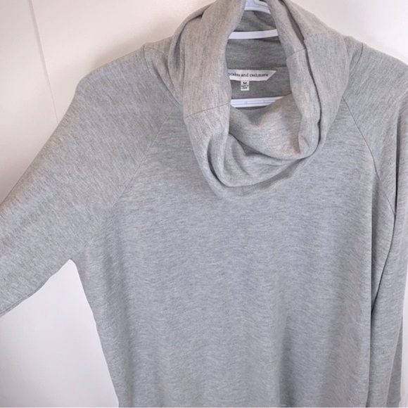 cupcakes &  cashmere Heather Grey Luca Cowl Neck Long Sleeve Sweater sz M - Picture 5 of 10